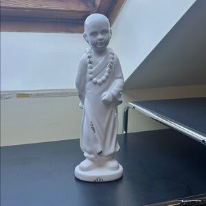 White ceramic Zen statuette. EUC